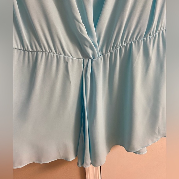 Torrid Georgette Twist Surplice Flutter Sleeve Blue 2X NWT - Picture 5 of 7